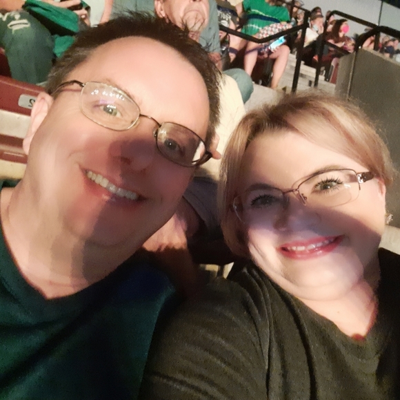 Meet your Posher, Shelley - Picture 2 of 4